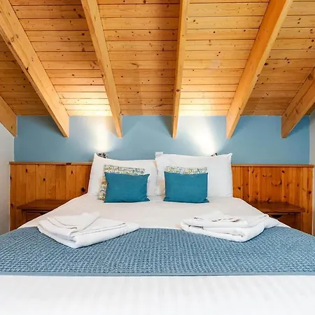 Keldy Forest - Forest Holidays פארק נופש *