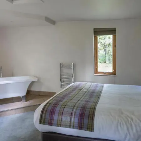 Keldy Forest - Forest Holidays פארק נופש