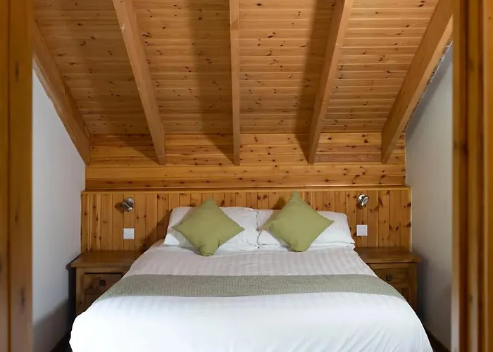 Keldy Forest - Forest Holidays 假日公园 皮克林