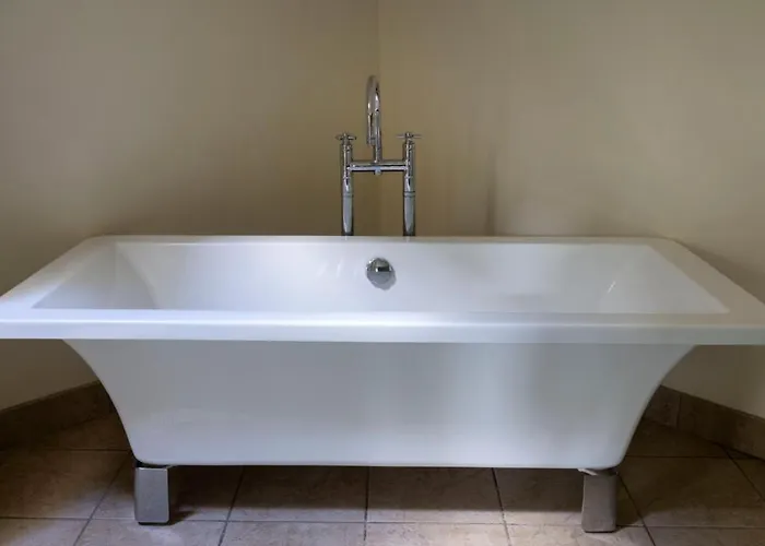 Keldy Forest - Forest Holidays 假日公园 皮克林